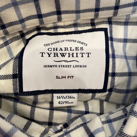 Charles Tyrwhitt Men’s Long Sleeve Button Down - Picture 2 of 2